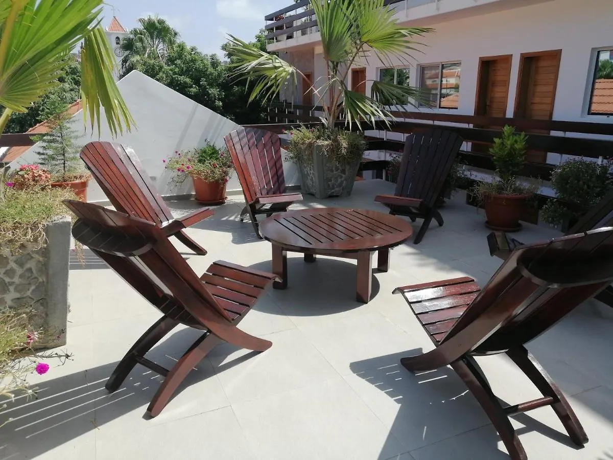 טאראפל Hotel Viajante